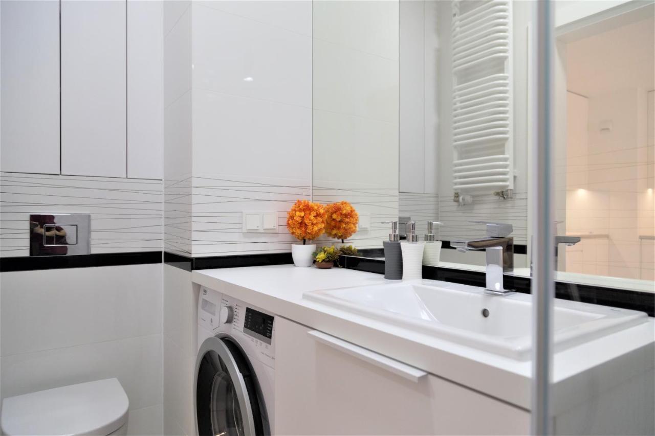 Exclusive 2Br! Apartment In Center +Netflix +Gym Varşova Dış mekan fotoğraf