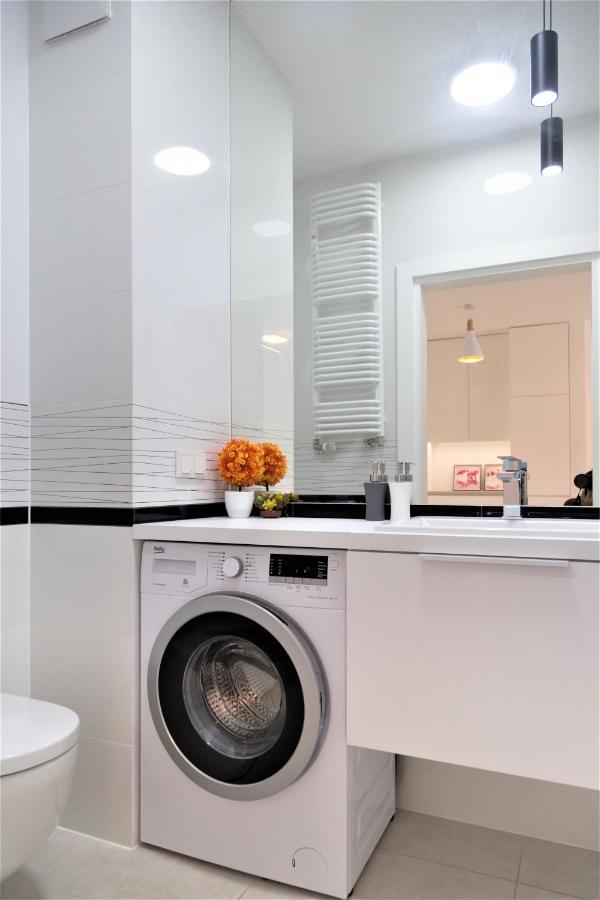 Exclusive 2Br! Apartment In Center +Netflix +Gym Varşova Dış mekan fotoğraf